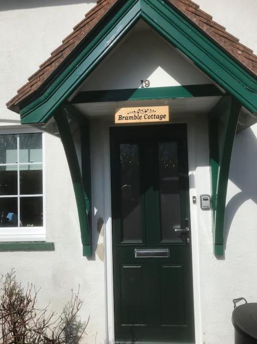 Bramble Cottage - Sleeps 5 With Free Wifi Cardigan Exterior foto